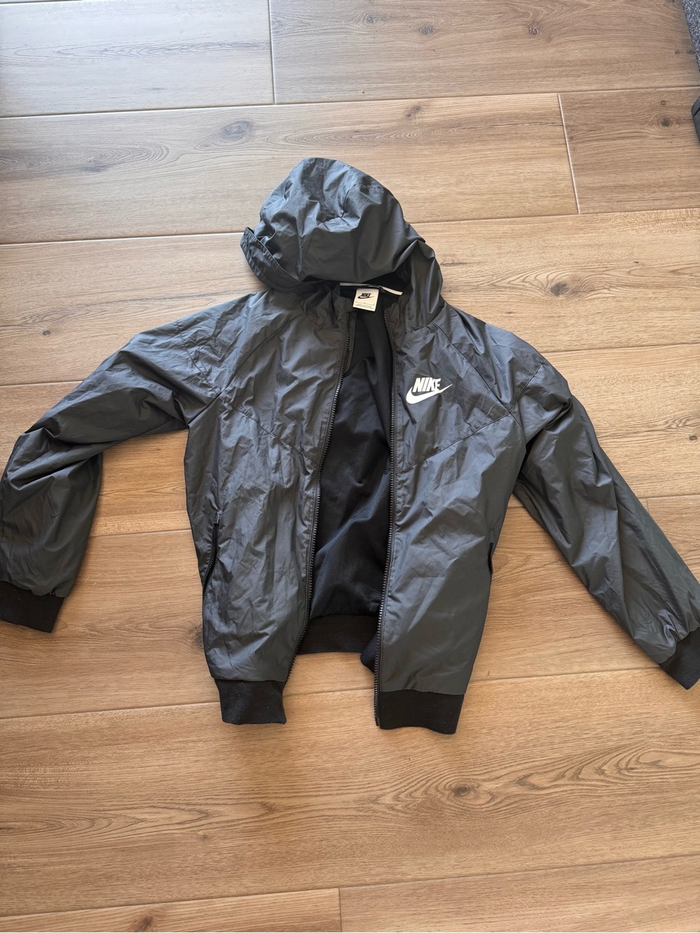 Nike Youth Large Black Hooded Windbreaker Jacket Mesh Lined